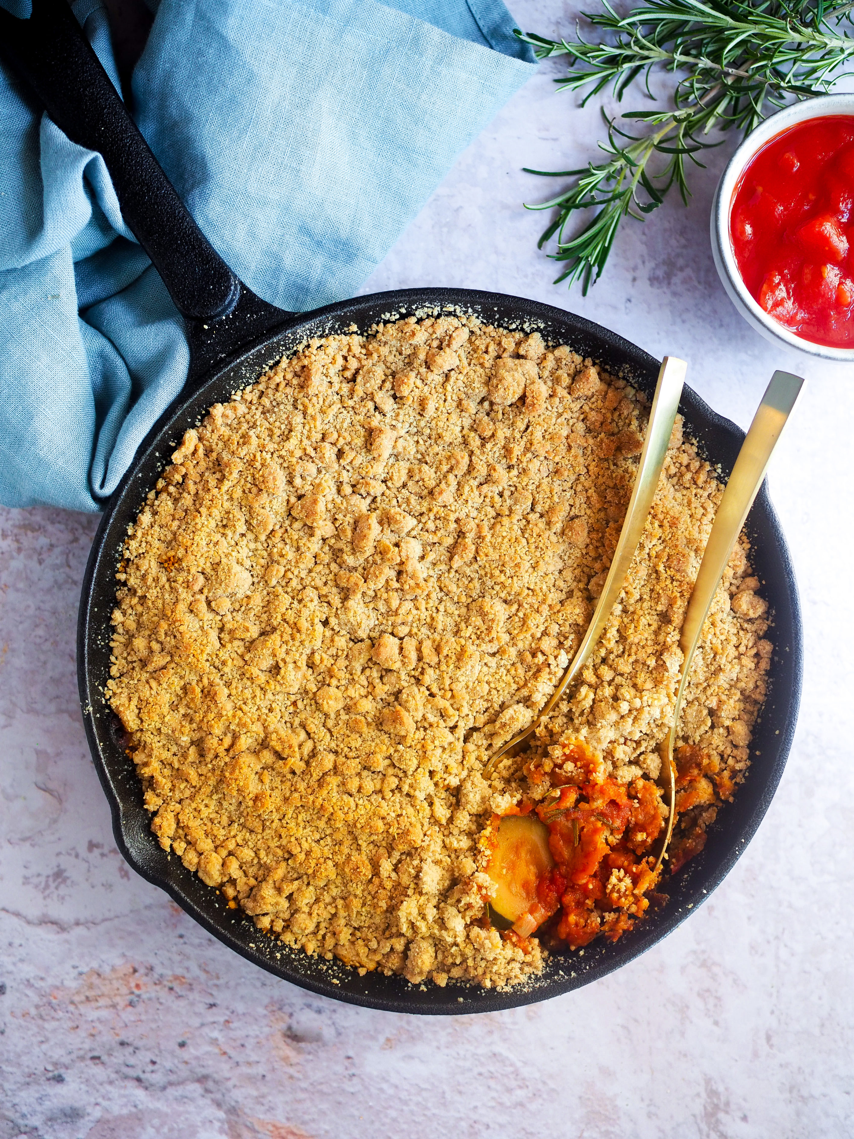 crumble salé tomates et courgettes
