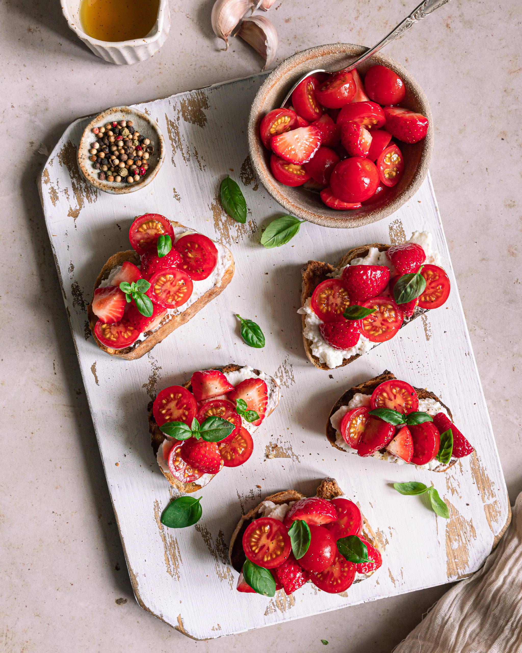 bruschetta aux tomates piccolo et fraises